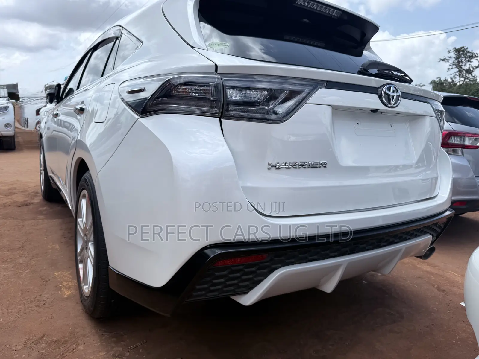 Toyota Harrier 2.0 Turbo 2017 Off white