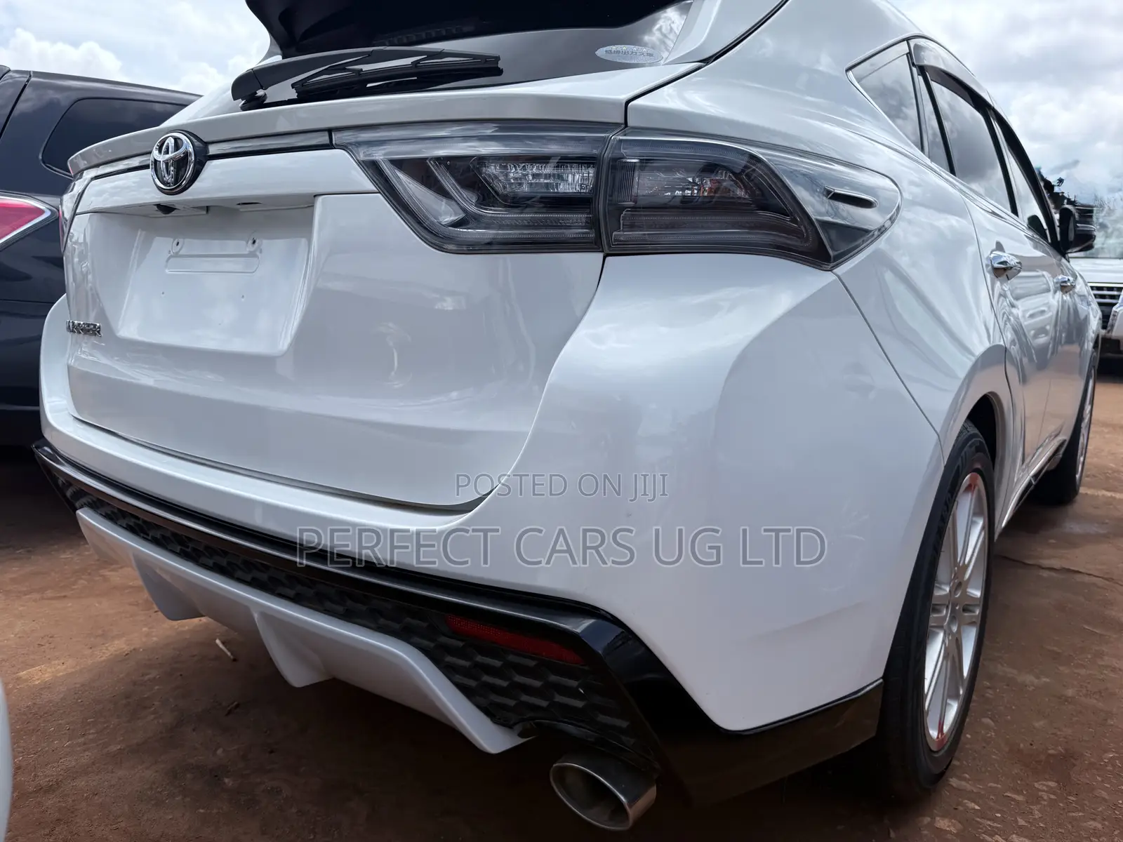 Toyota Harrier 2.0 Turbo 2017 Off white