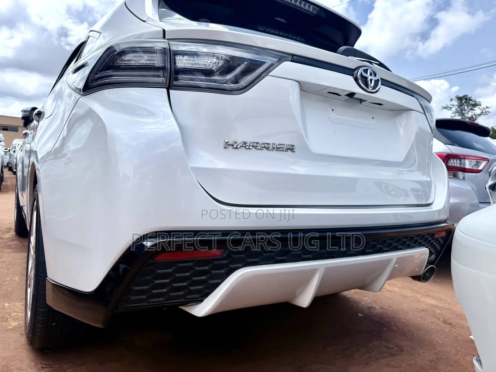 Toyota Harrier 2.0 Turbo 2017 Off white
