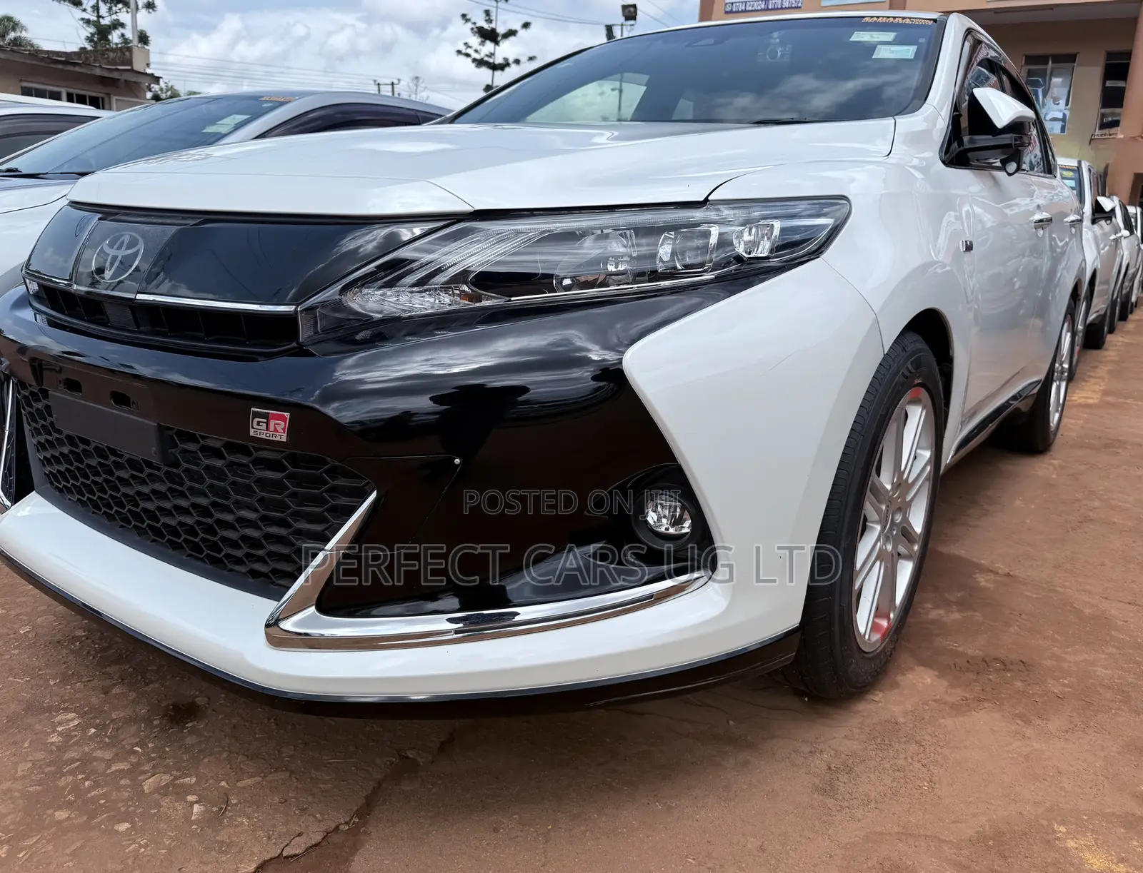 Toyota Harrier 2.0 Turbo 2017 Off white