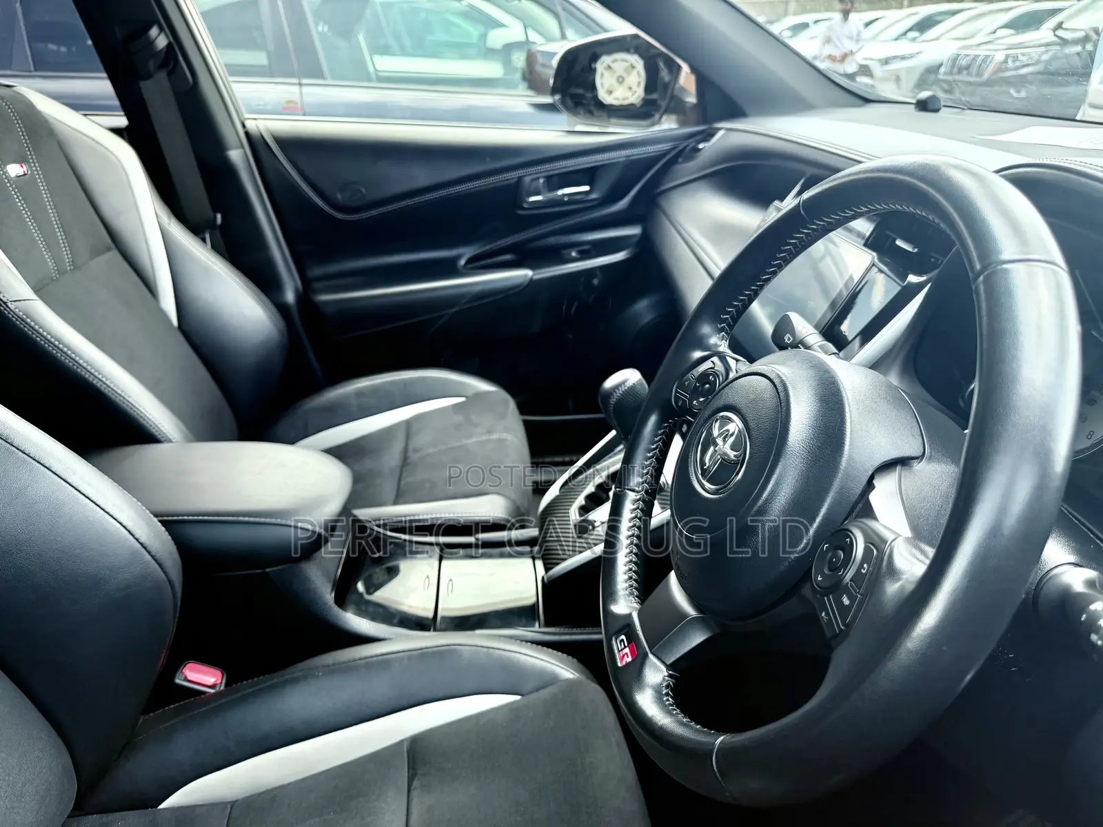 Toyota Harrier 2.0 Turbo 2017 Off white