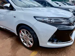 Toyota Harrier 2.0 Turbo 2017 Off white