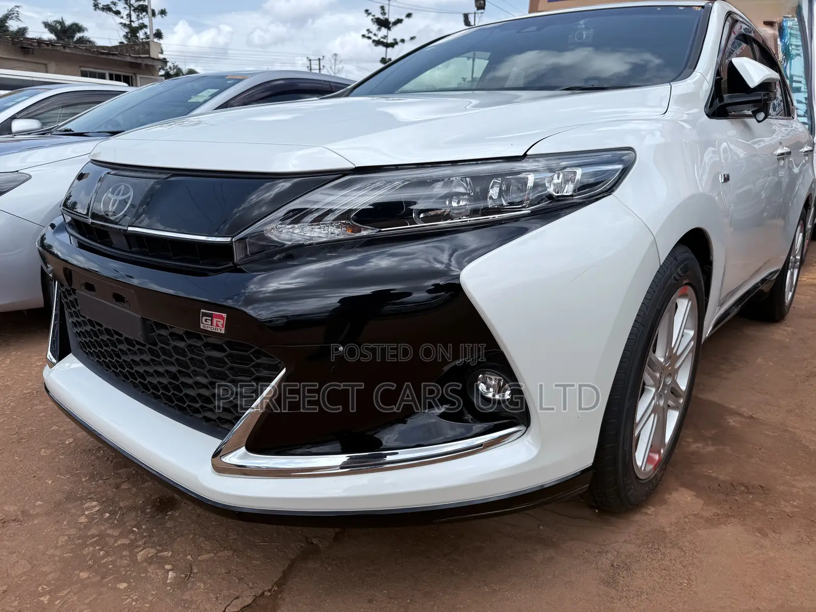 Toyota Harrier 2.0 Turbo 2017 Off white