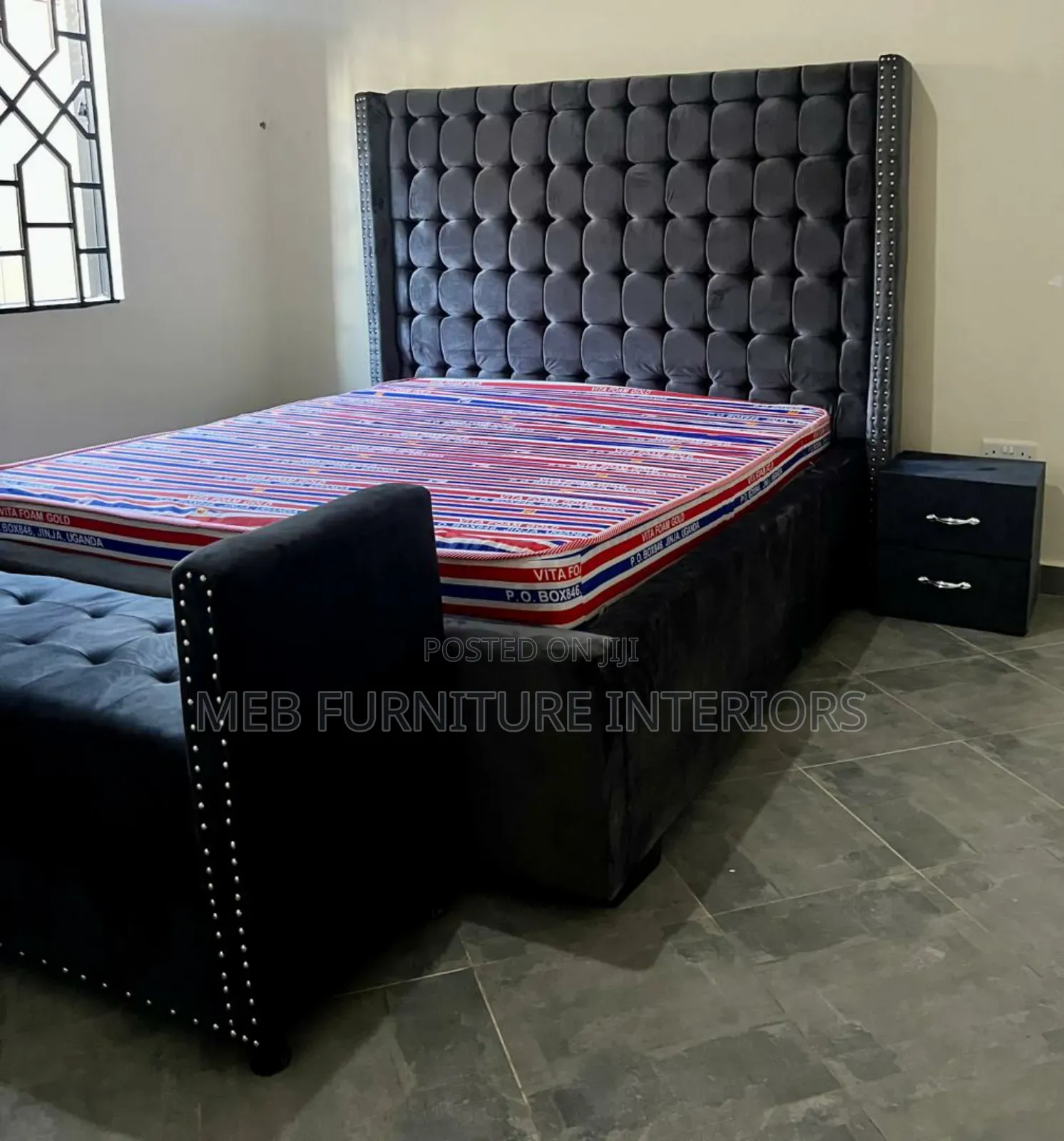 6*6 King Size Bed With 2 Besides and Ottoman Available