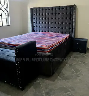6*6 King Size Bed With 2 Besides and Ottoman Available