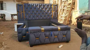 5*6 Queen Size Bed With Besides and Ottoman