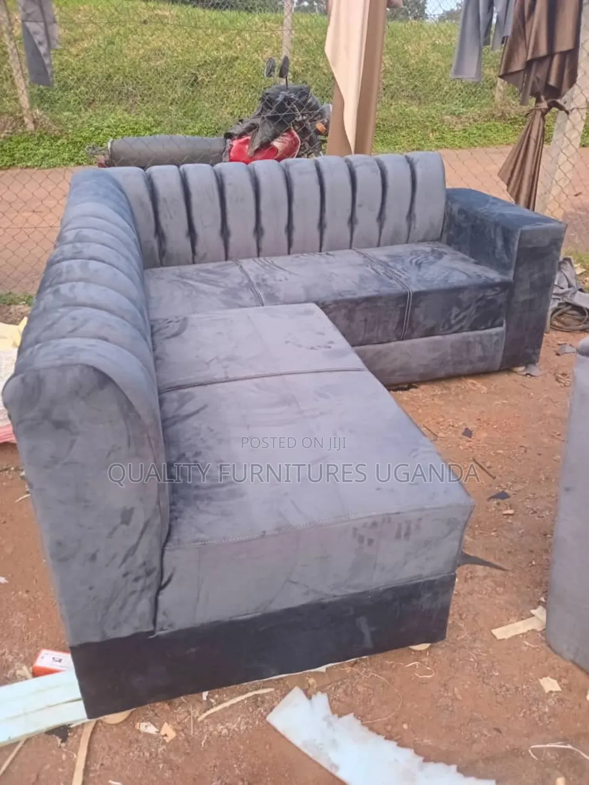 Cleanable Gray Coloured Fabric Couch
