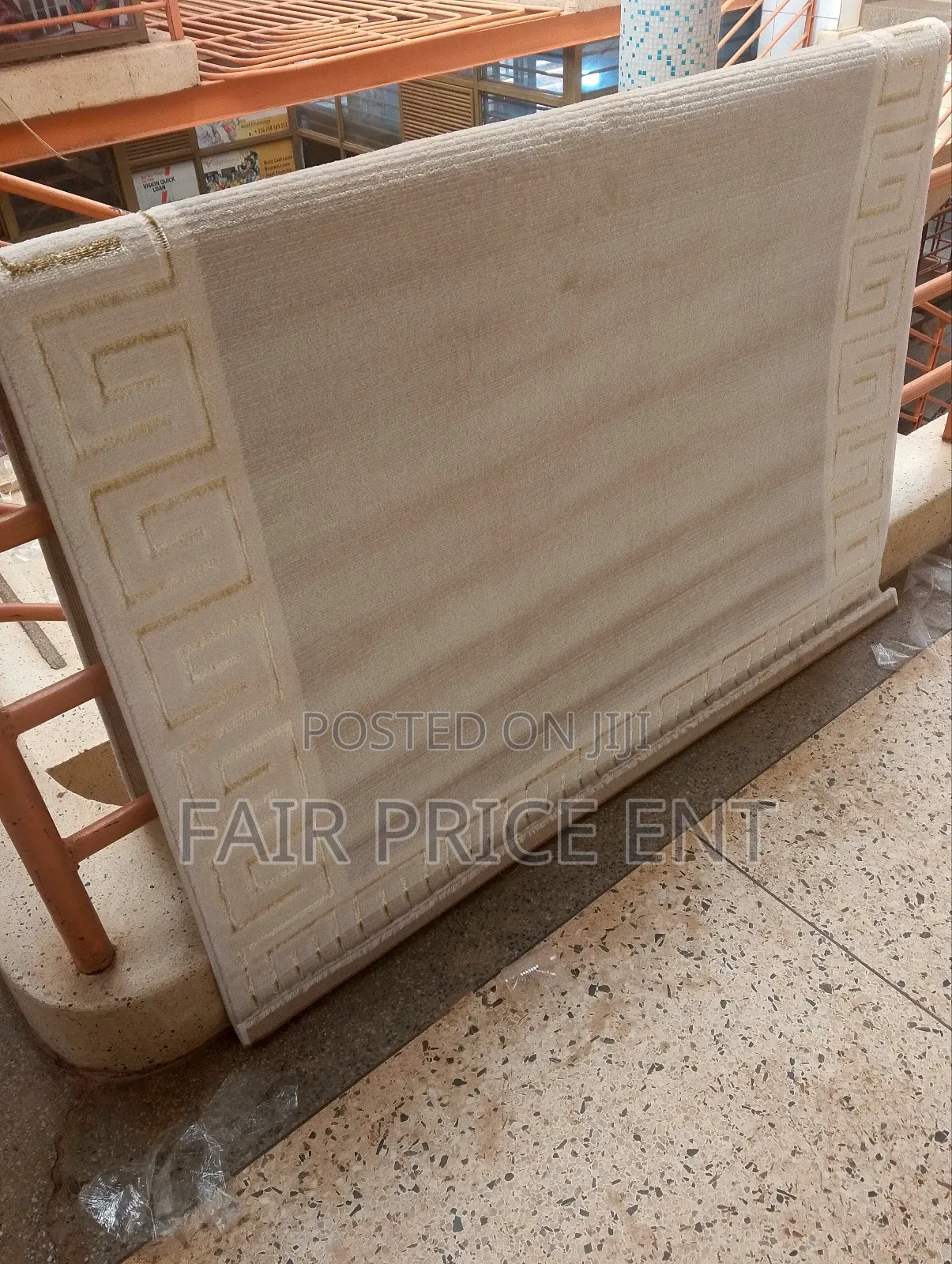Original Ruger Centre Carpet.1.5mx2metres.( Cream)