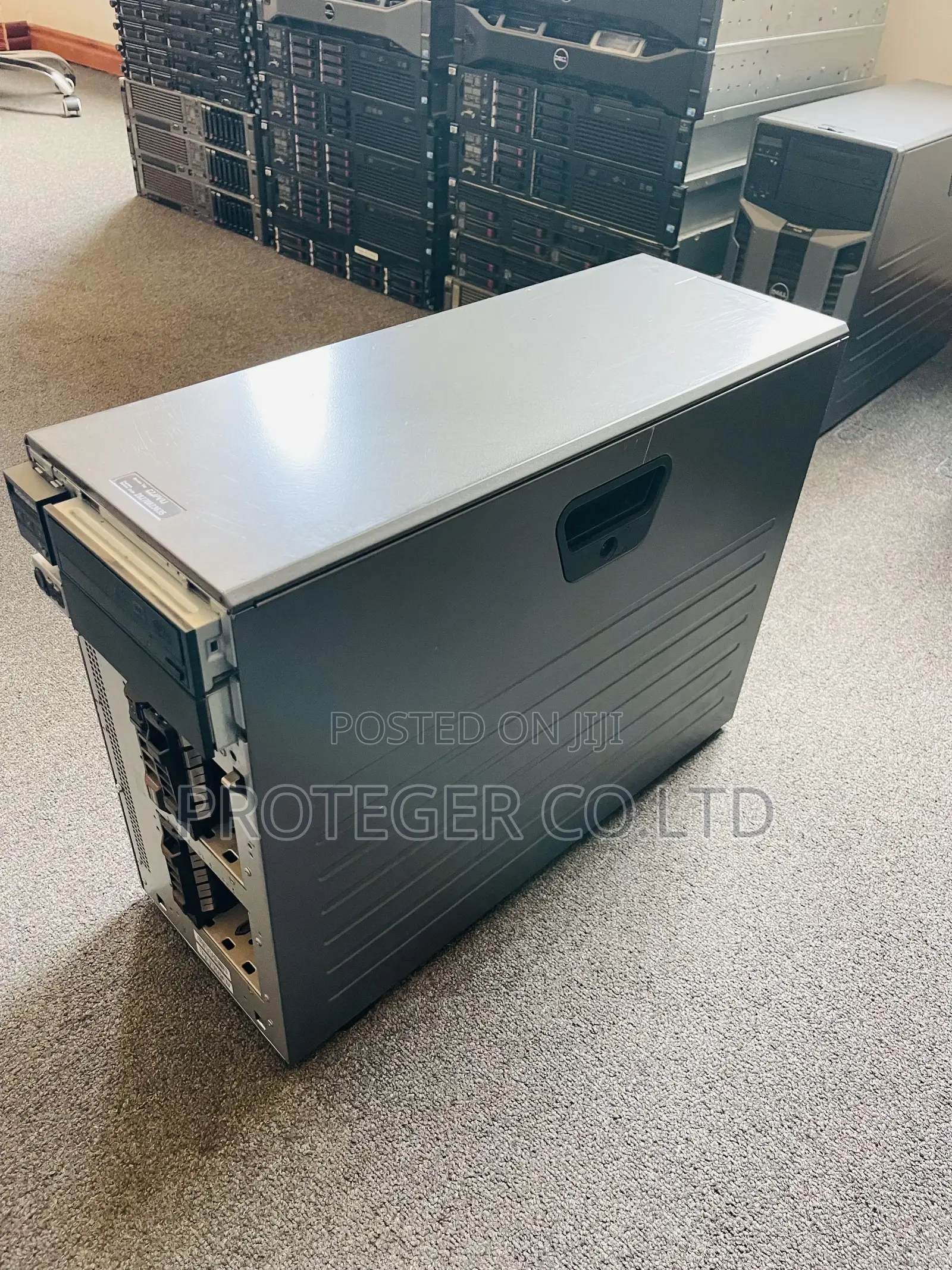 Server Dell PowerEdge T630 32GB Intel Xeon HDD 2T
