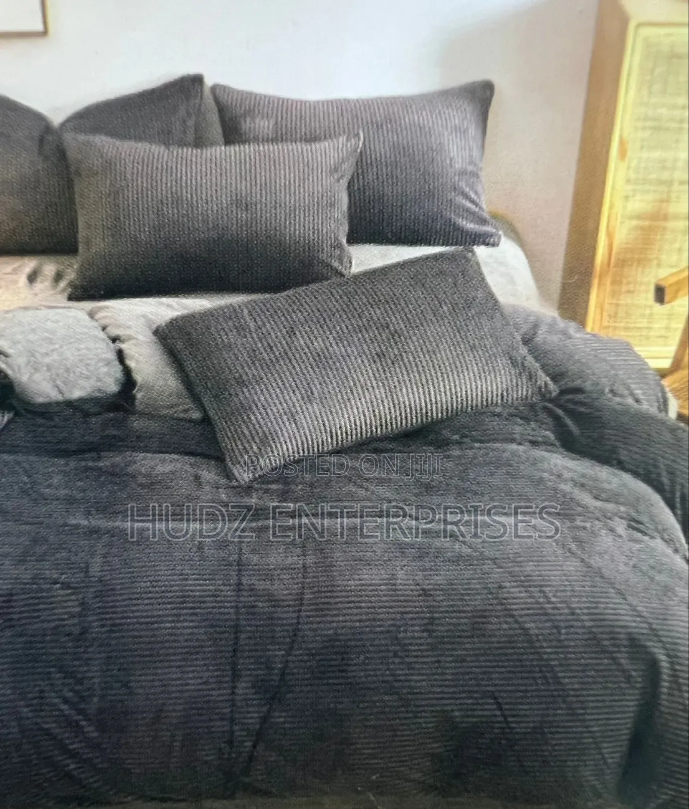 4pc Coral Duvet Dark Gray