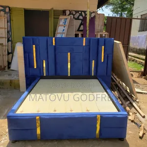 Gold Design 5x6 Bed Quick Sale