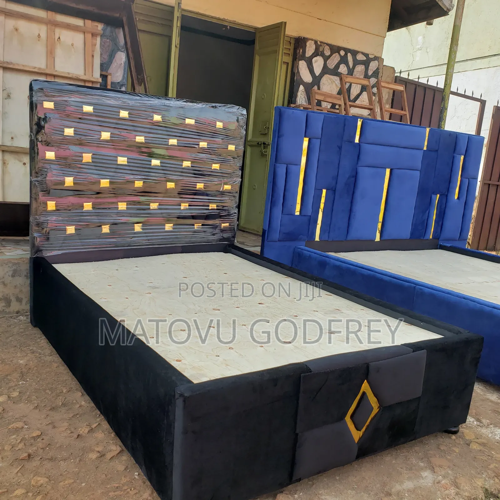 Gold Designed Blak Bed