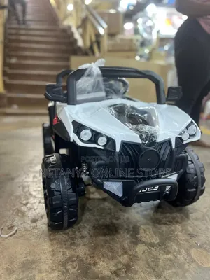 New Model White Kids Rechargeable Electric Car