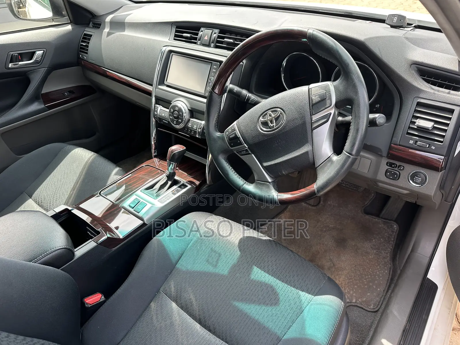 Toyota Mark X 2.5 AWD 2011 White