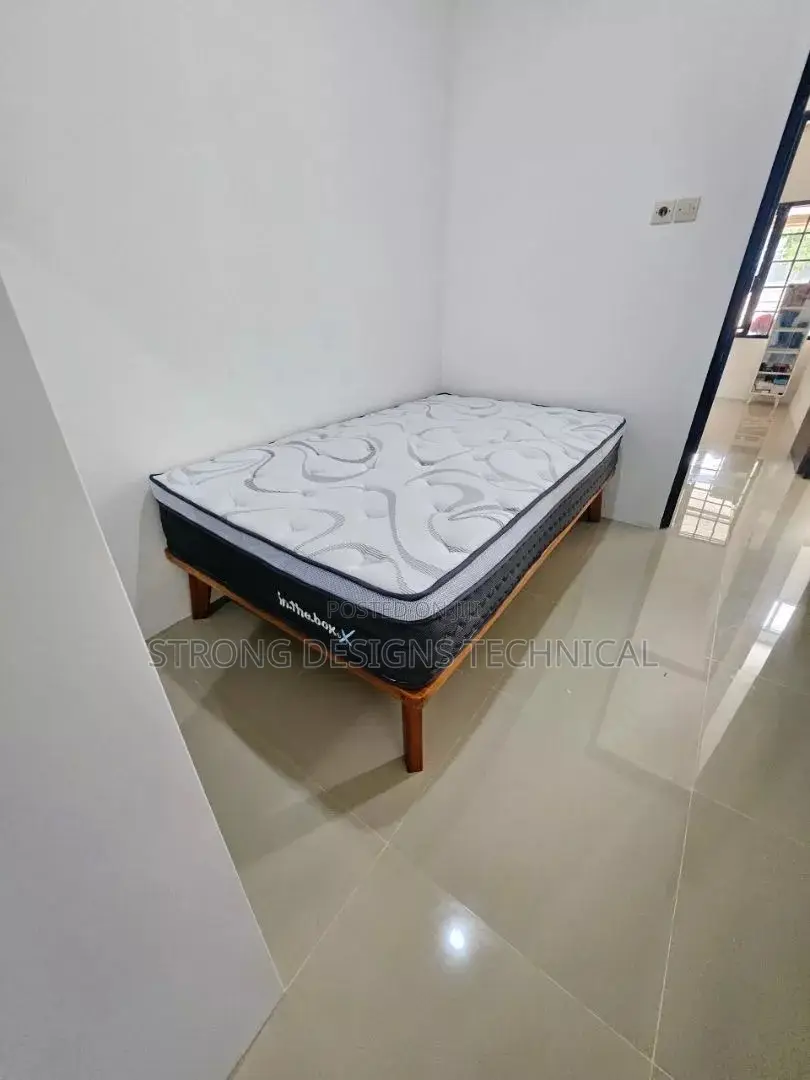 4* 6 Ft Wooden Bed. (34 Cm Height).