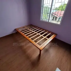 4* 6 Ft Wooden Bed. (34 Cm Height).
