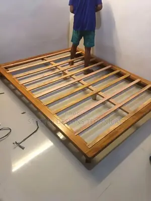 5 by 6 Ft 17cm Height Queen Size Bed.