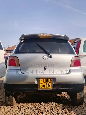 Photo - Toyota Vitz 1.5 FWD 5dr 1999 Silver