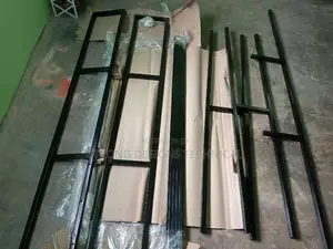 5 X 6 Ft Metal Queen Size Bed.