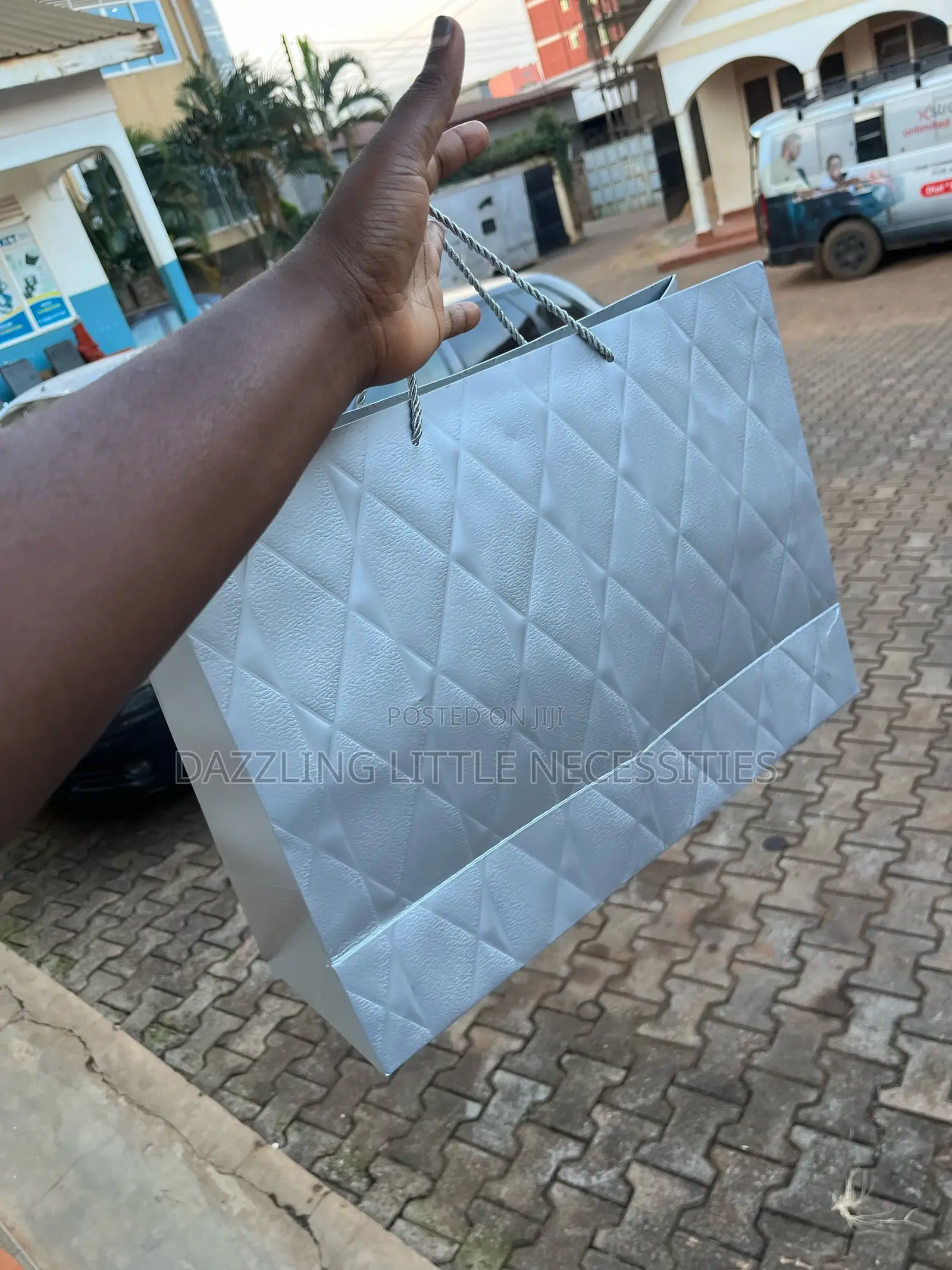 Lava Gift Bag Gray