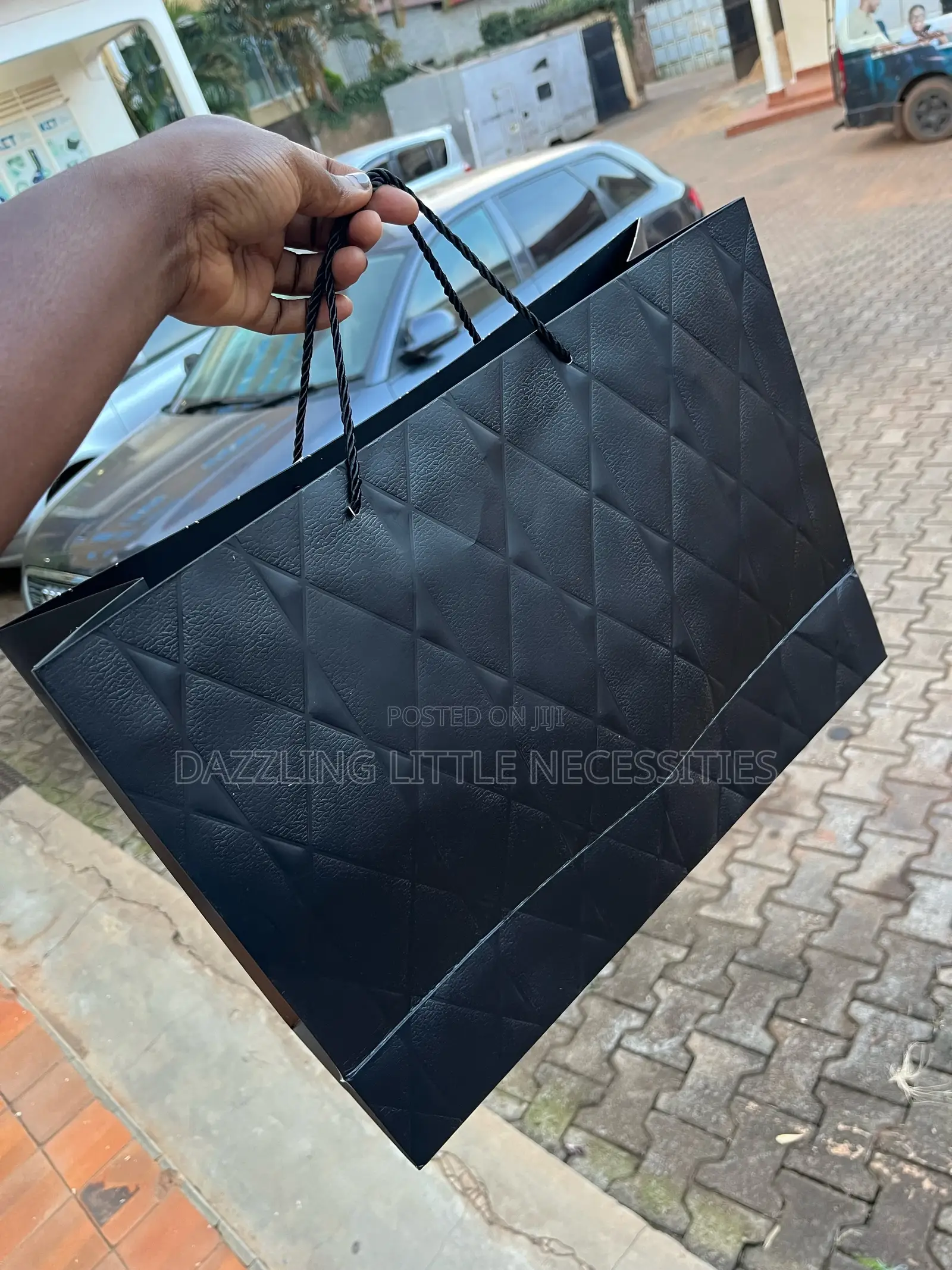 Onyx Gift Bag With Message Tag - Black