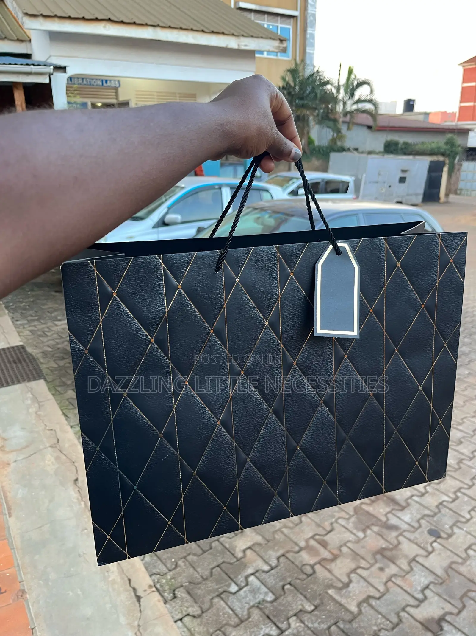 Onyx Gift Bag With Message Tag - Black