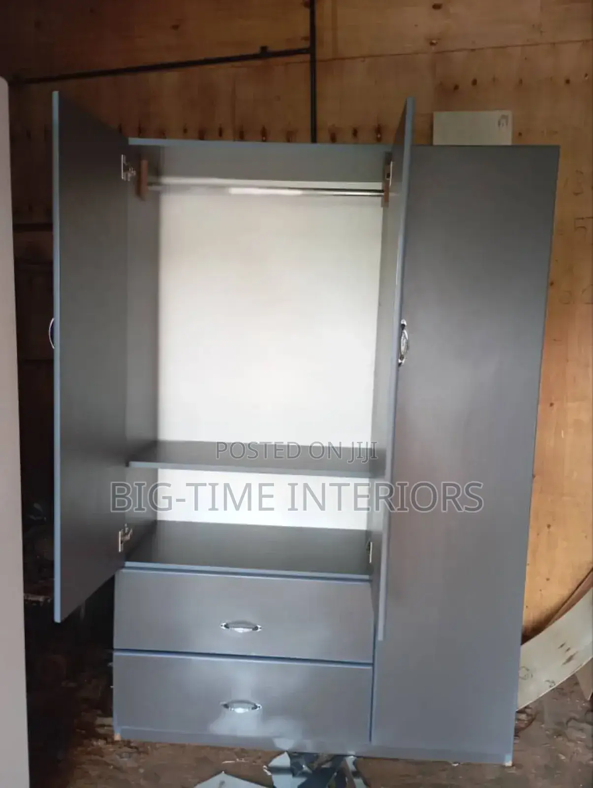 Triple Door Gray Wardrobe 4*6feet