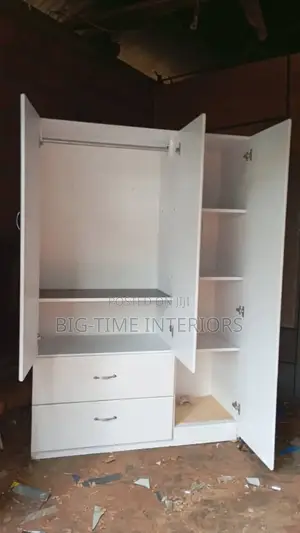 White 4*6feet Wardrobe With a Mirror