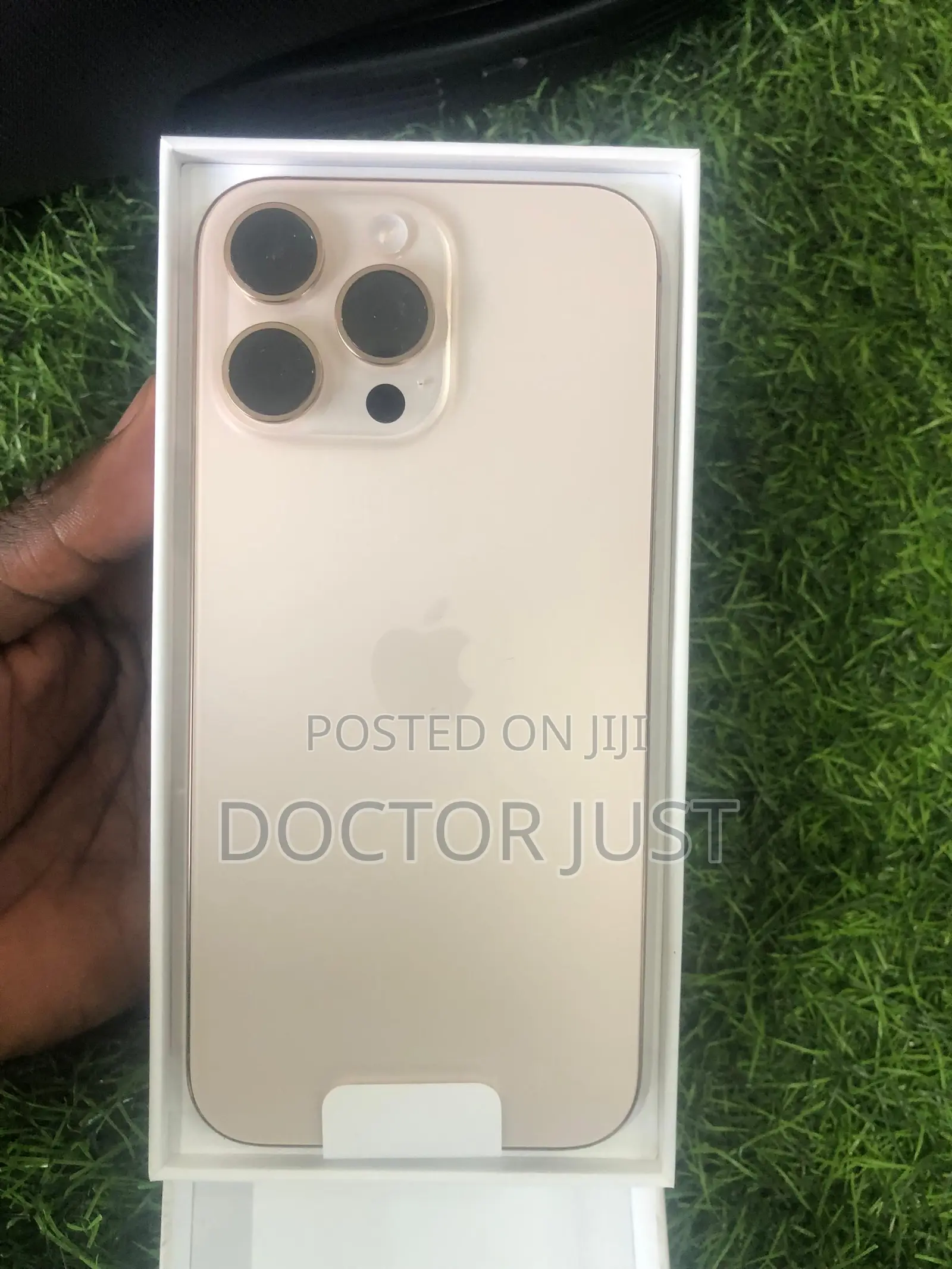 New Apple iPhone 16 Pro Max 256 GB Gold