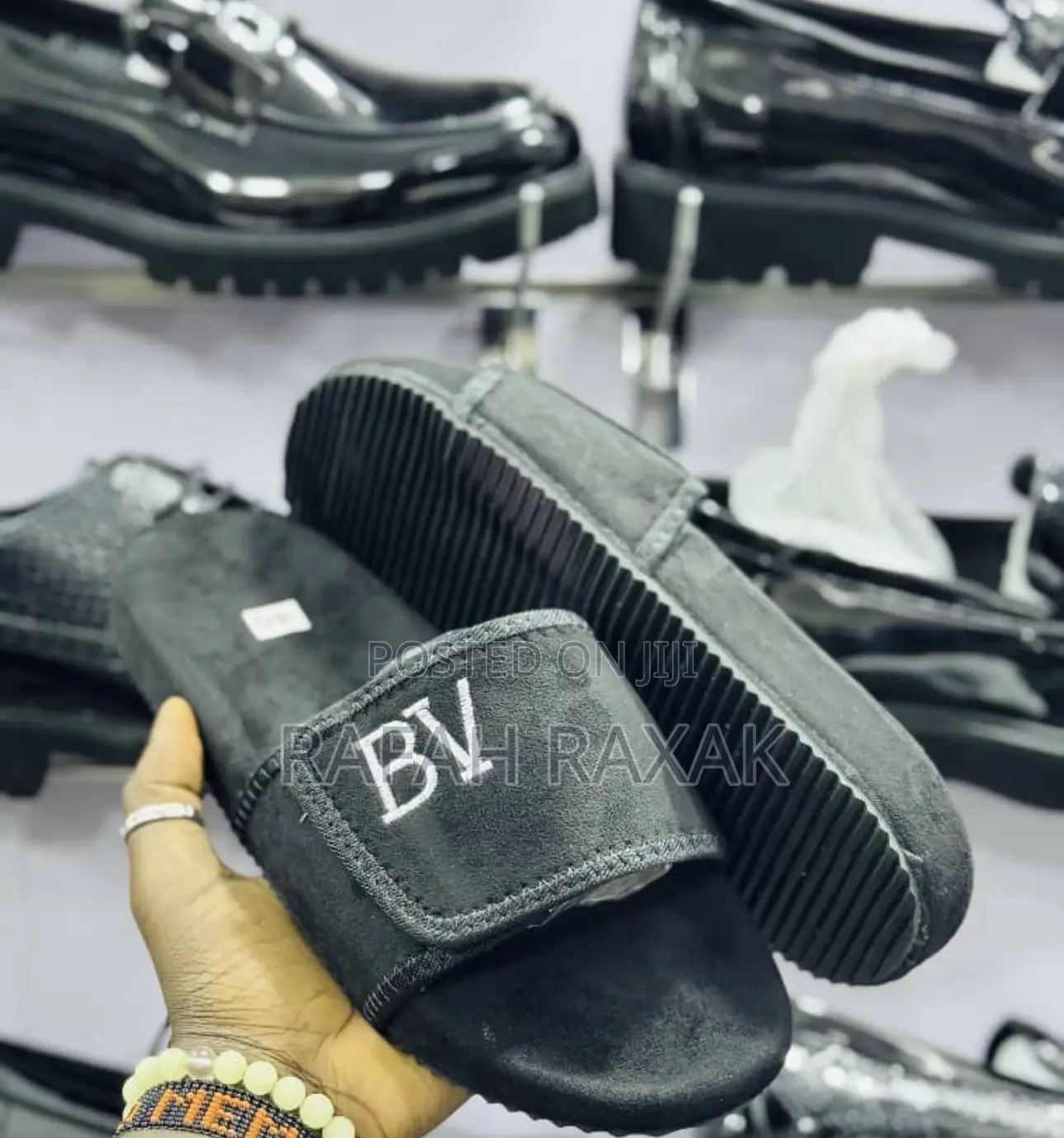 Classic Black Suede Bottega Veneta Flip Flop Push in Sandals