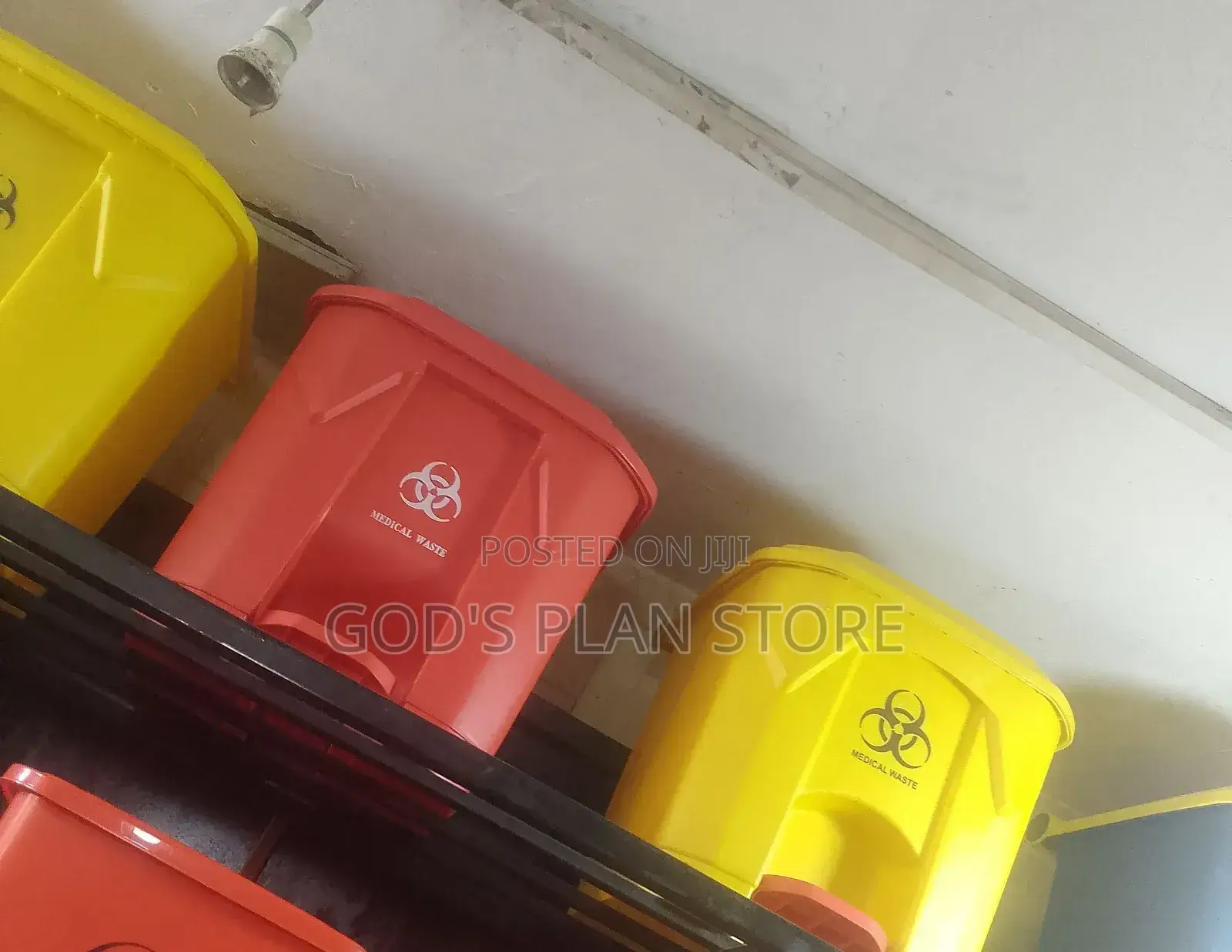 30litres Step on Dust Bins