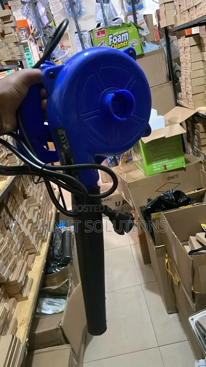 Blower Okem.