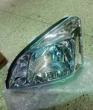 Headlight Premio 2002