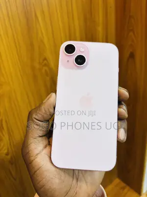 Photo - Apple iPhone 15 Plus 128 GB Pink