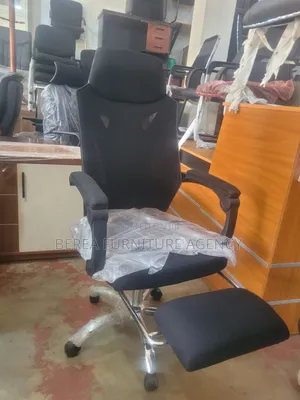 Strong Malaysian Office Chair With Leg Rest