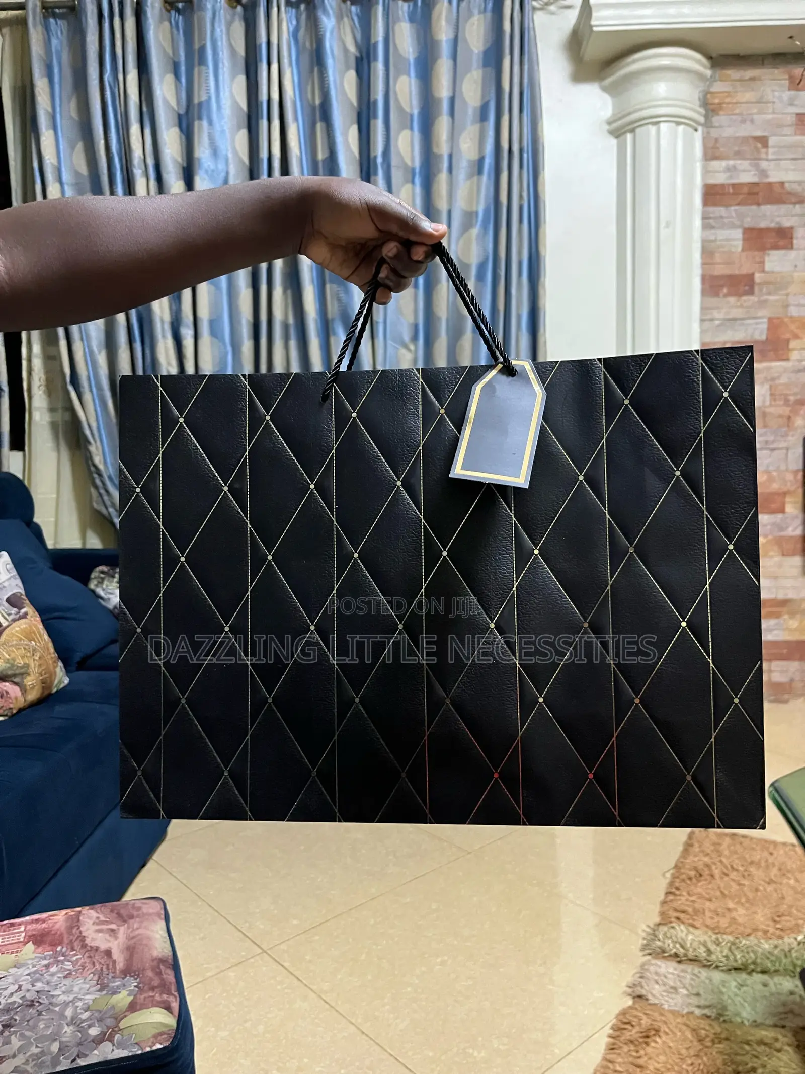 Onyx Gift Bag With Message Tag - Black