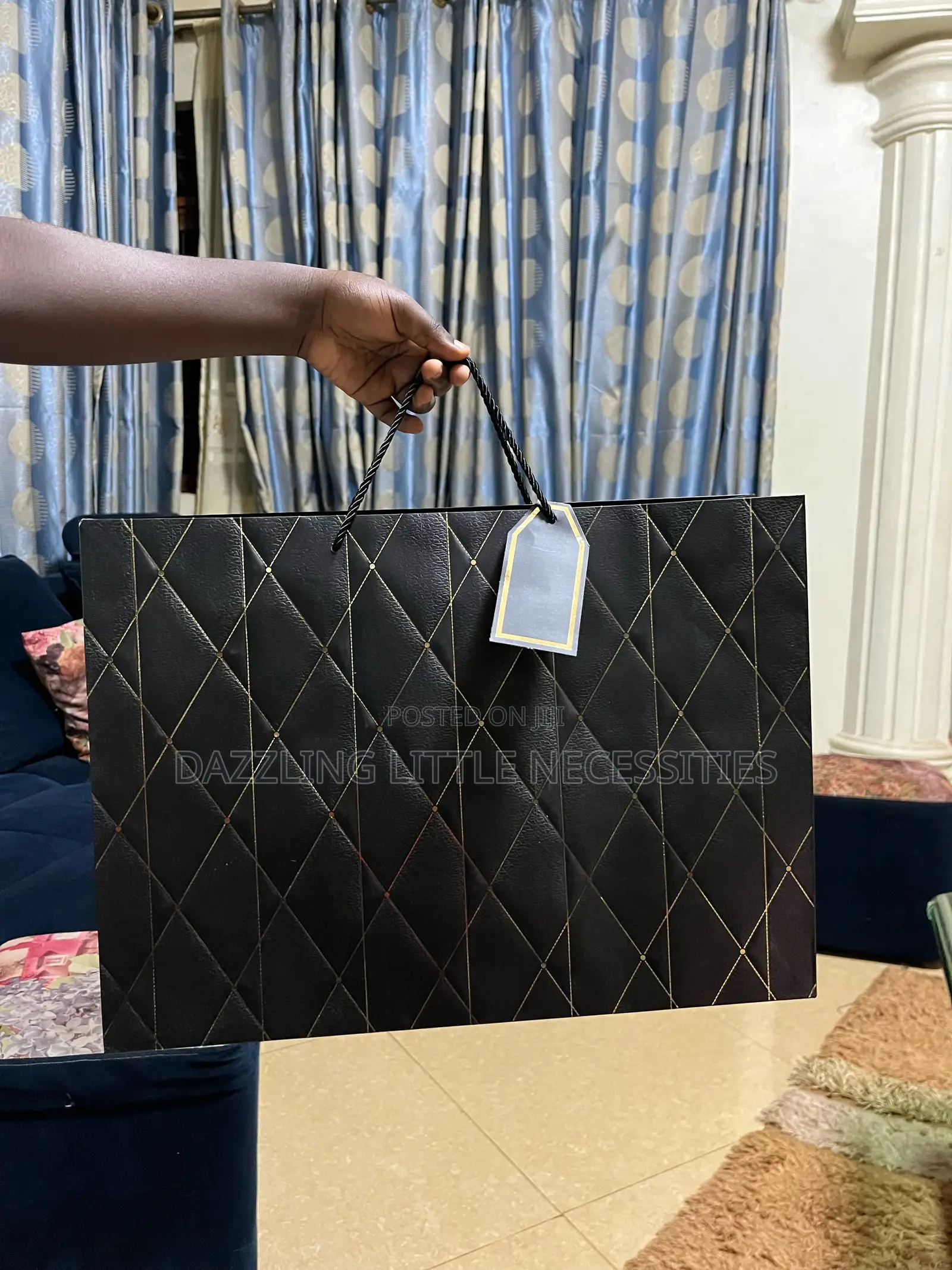 Onyx Gift Bag With Message Tag - Black