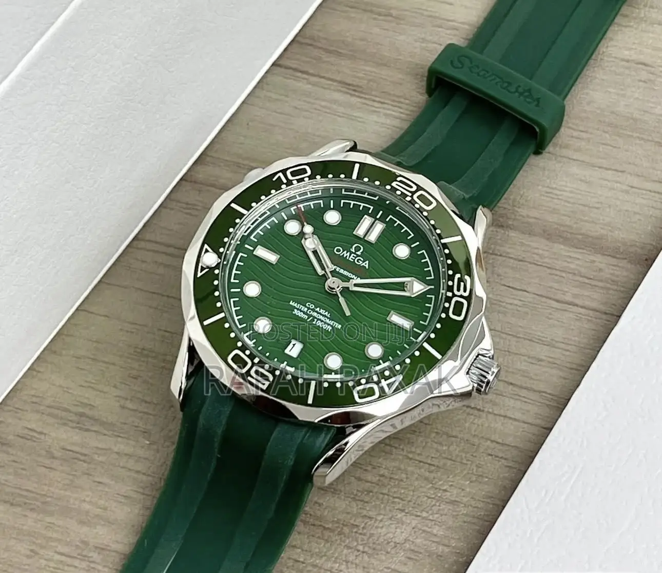 Men’S Classic Omega Seamaster Green Dial Rubber Watch