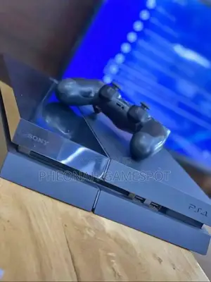 Playstation 4 Standard Standard. Chipped With 10 Games
