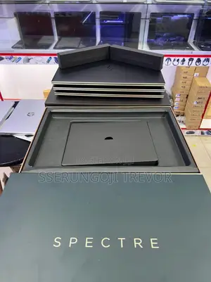 New Laptop HP Spectre 16GB Intel Core I7 SSHD (Hybrid) 512GB