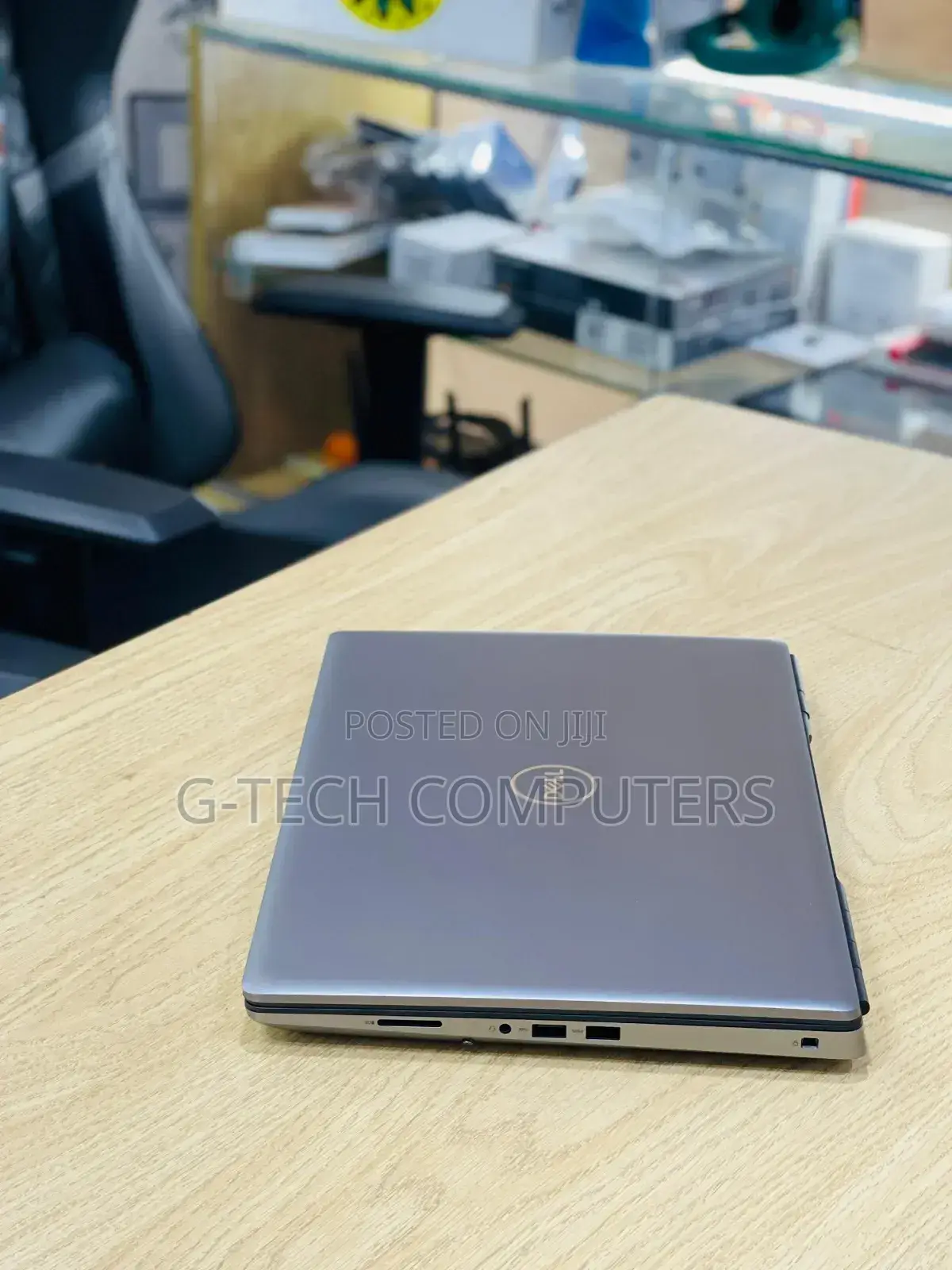 New Laptop Dell Precision 15 7550 32GB Intel Core i5 SSD 512GB
