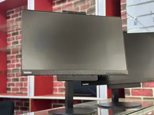 Photo - Lenovo ThinkCentre M810z AIO 8GB Intel Core I5 HDD 320GB