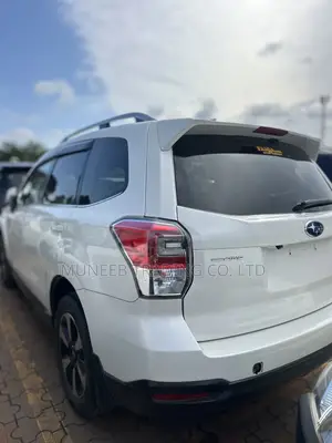 Subaru Forester 2.0XT Touring AWD 2016 White