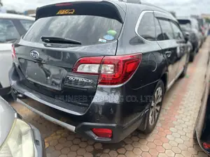 Subaru Outback 2.5i AWD 2016 Gray