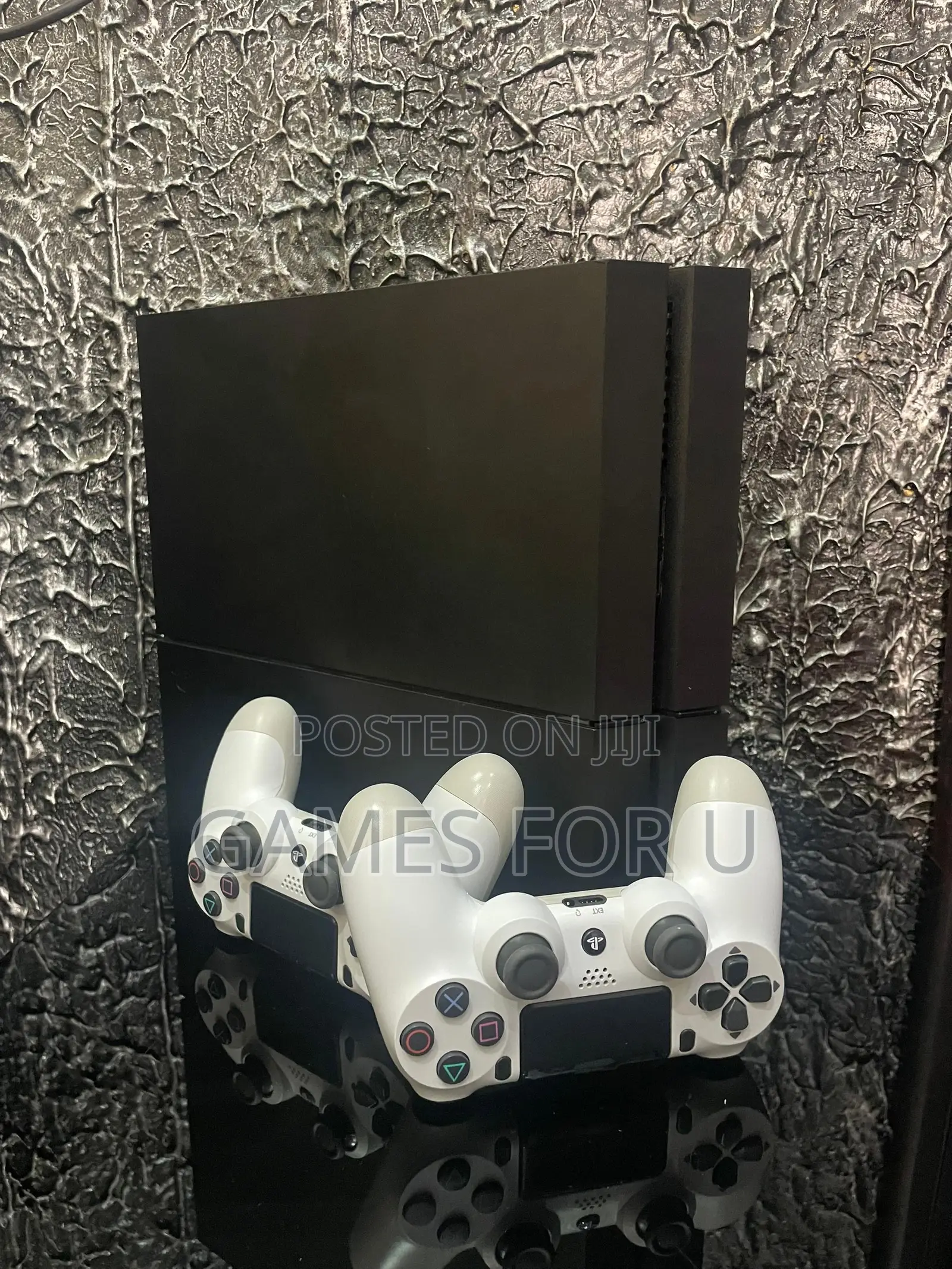 Ps4 Standard Console 500gb 2 Pad Chipped Version