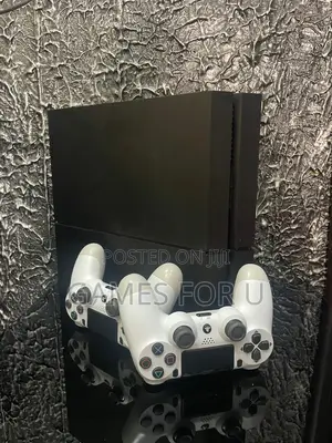 Ps4 Standard Console 500gb 2 Pad Chipped Version