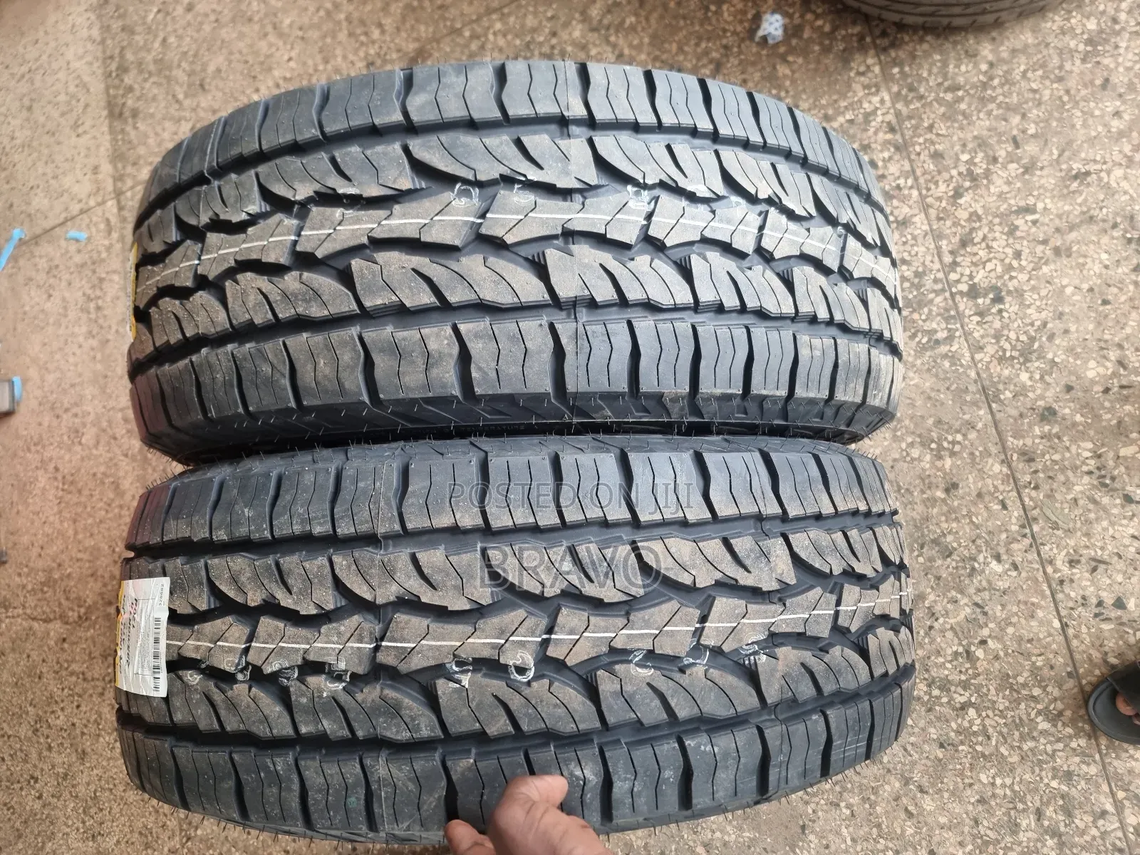 285/60r18 Dunlop Tires .