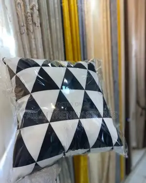Posh Fibre Throw Cushions