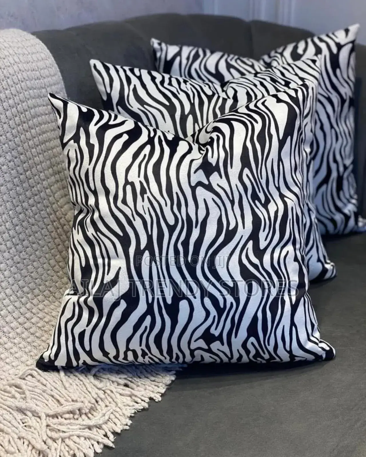 Posh Fibre Throw Cushions