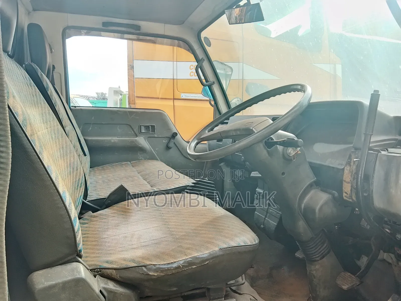 Mitsubishi Tipper 1989 Blue